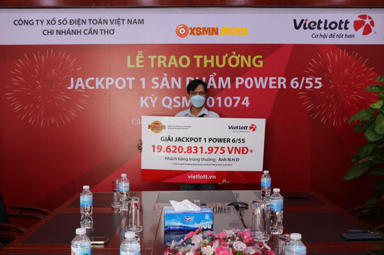 Anh N.H.Đ nhận giải Jackpot 1 trị giá hơn 19,6 tỷ đồng